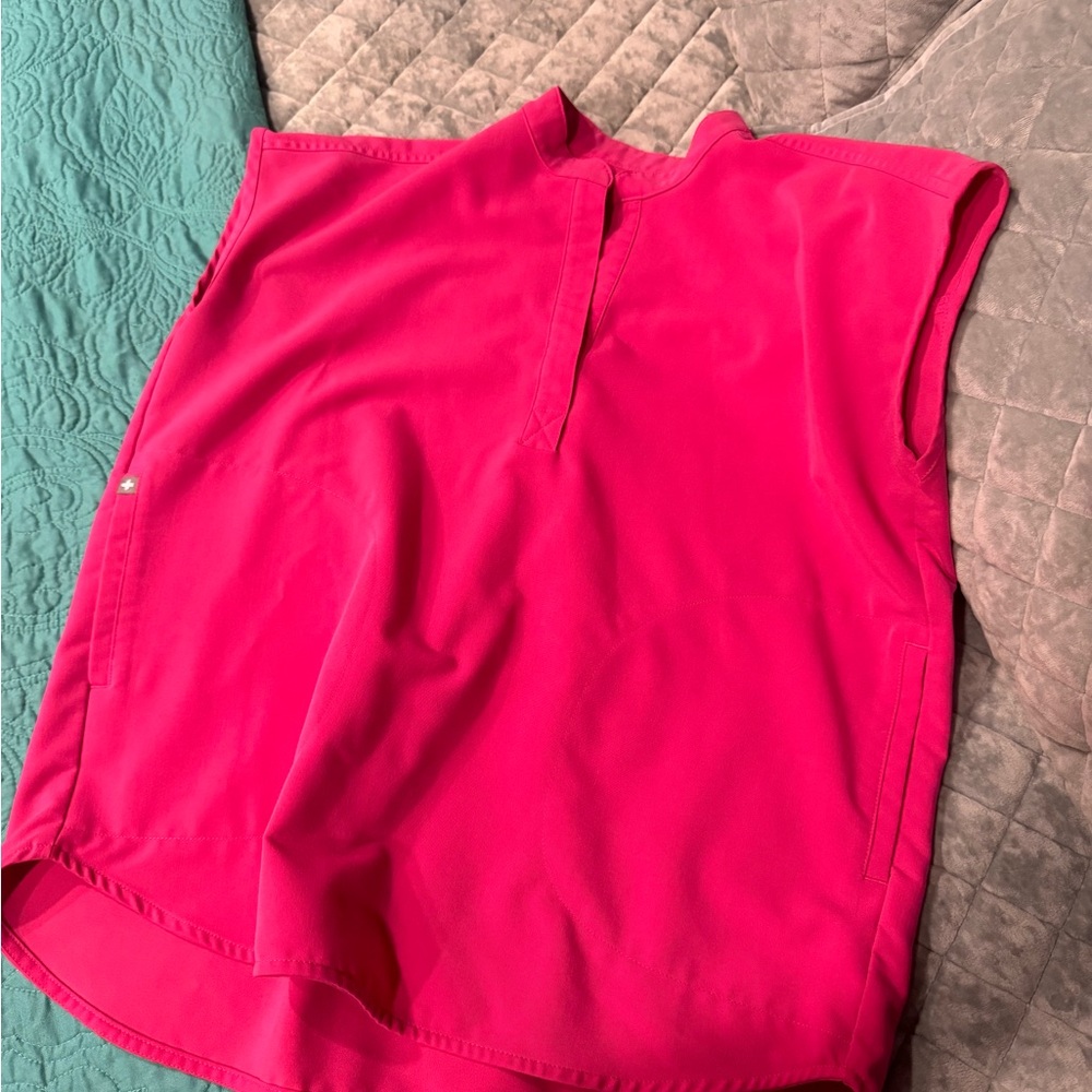 Figs Shocking Pink XS Top